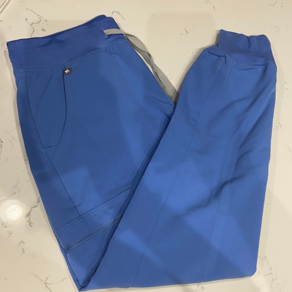 Figs Zamora Jogger Scrub Bottoms